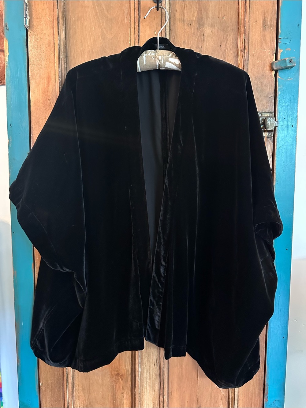 πTalula (Aritzia) Black Velvet Kimono jacket